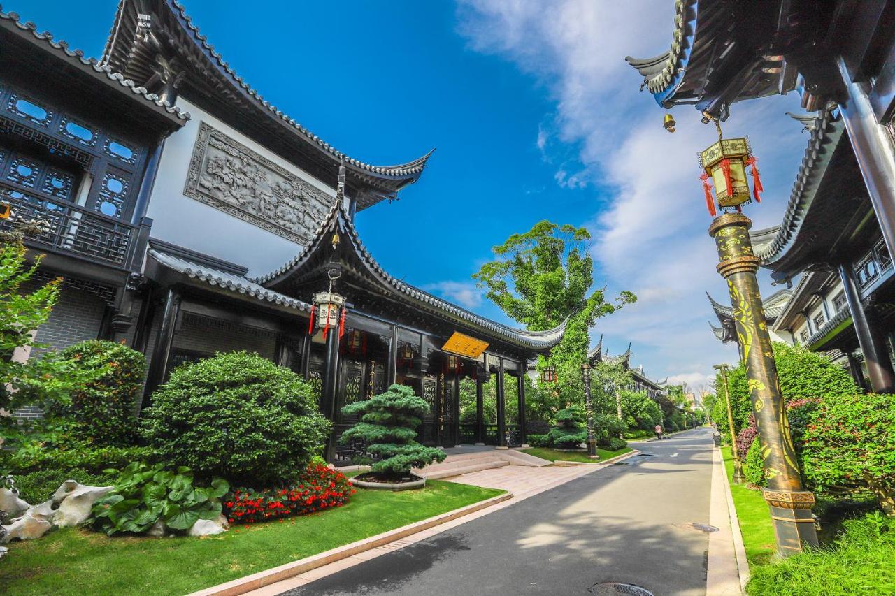 Royal Garden Hotel Shanghai-Free Shuttle To And From Disney & Pvg & Close Metro Line2 Easy To Sha New Expo Xangai Exterior foto