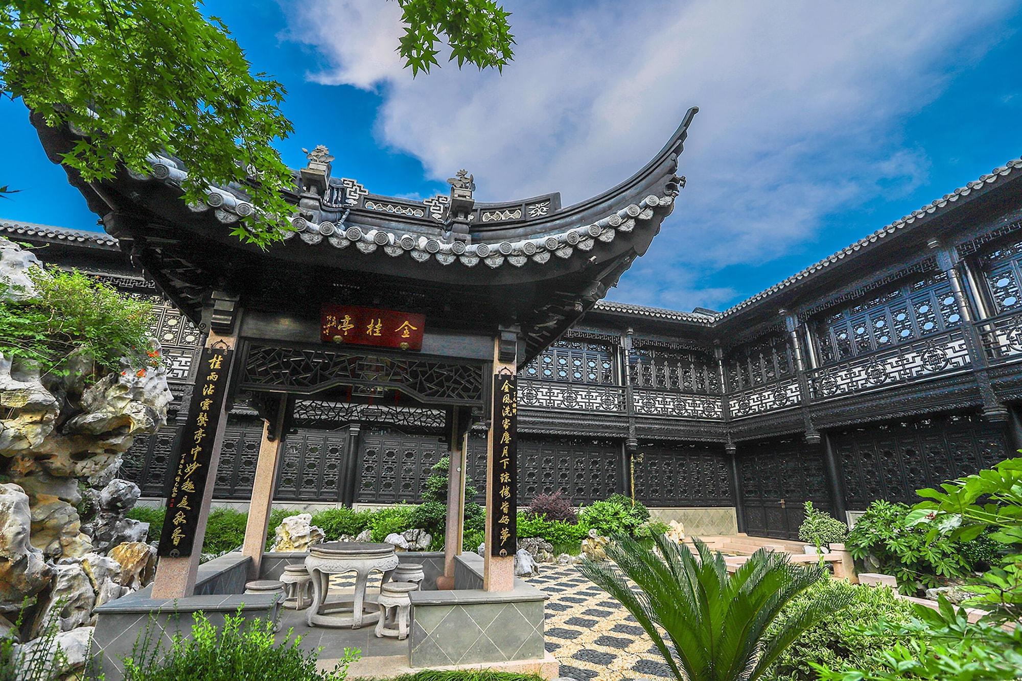 Royal Garden Hotel Shanghai-Free Shuttle To And From Disney & Pvg & Close Metro Line2 Easy To Sha New Expo Xangai Exterior foto