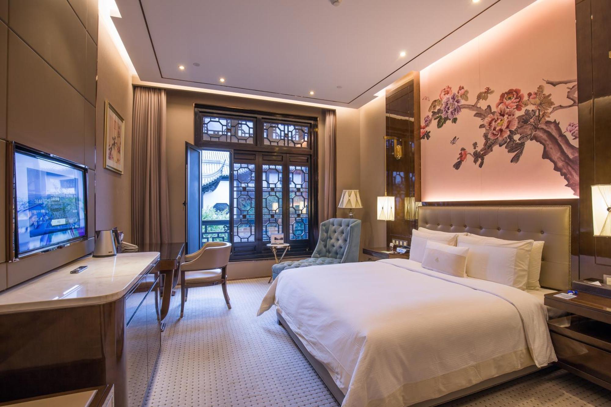 Royal Garden Hotel Shanghai-Free Shuttle To And From Disney & Pvg & Close Metro Line2 Easy To Sha New Expo Xangai Exterior foto