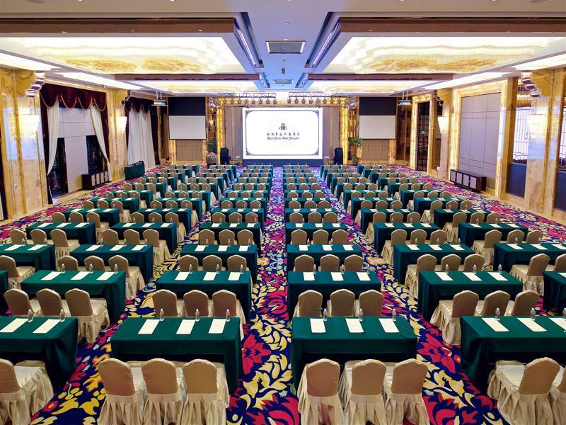 Royal Garden Hotel Shanghai-Free Shuttle To And From Disney & Pvg & Close Metro Line2 Easy To Sha New Expo Xangai Exterior foto