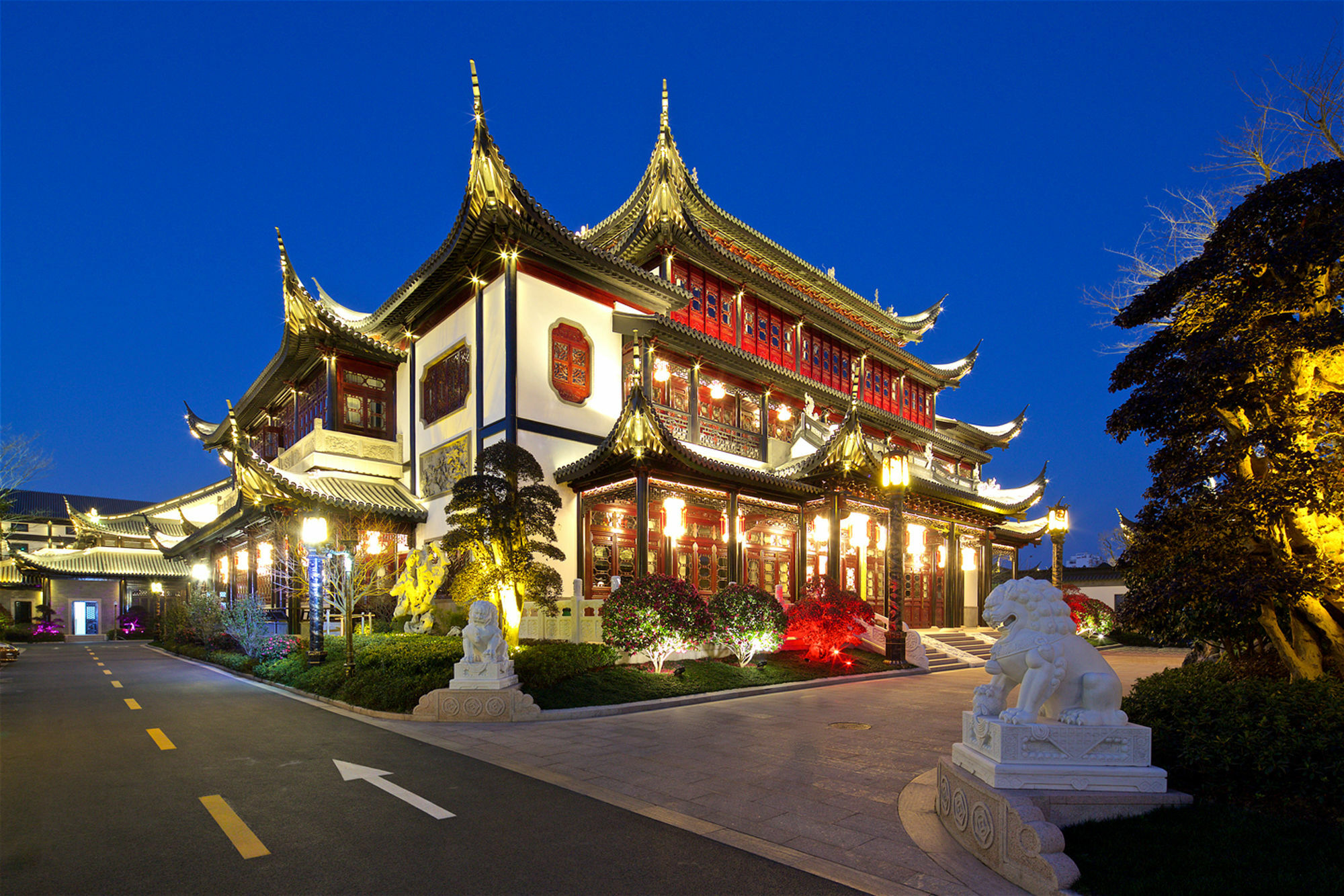 Royal Garden Hotel Shanghai-Free Shuttle To And From Disney & Pvg & Close Metro Line2 Easy To Sha New Expo Xangai Exterior foto