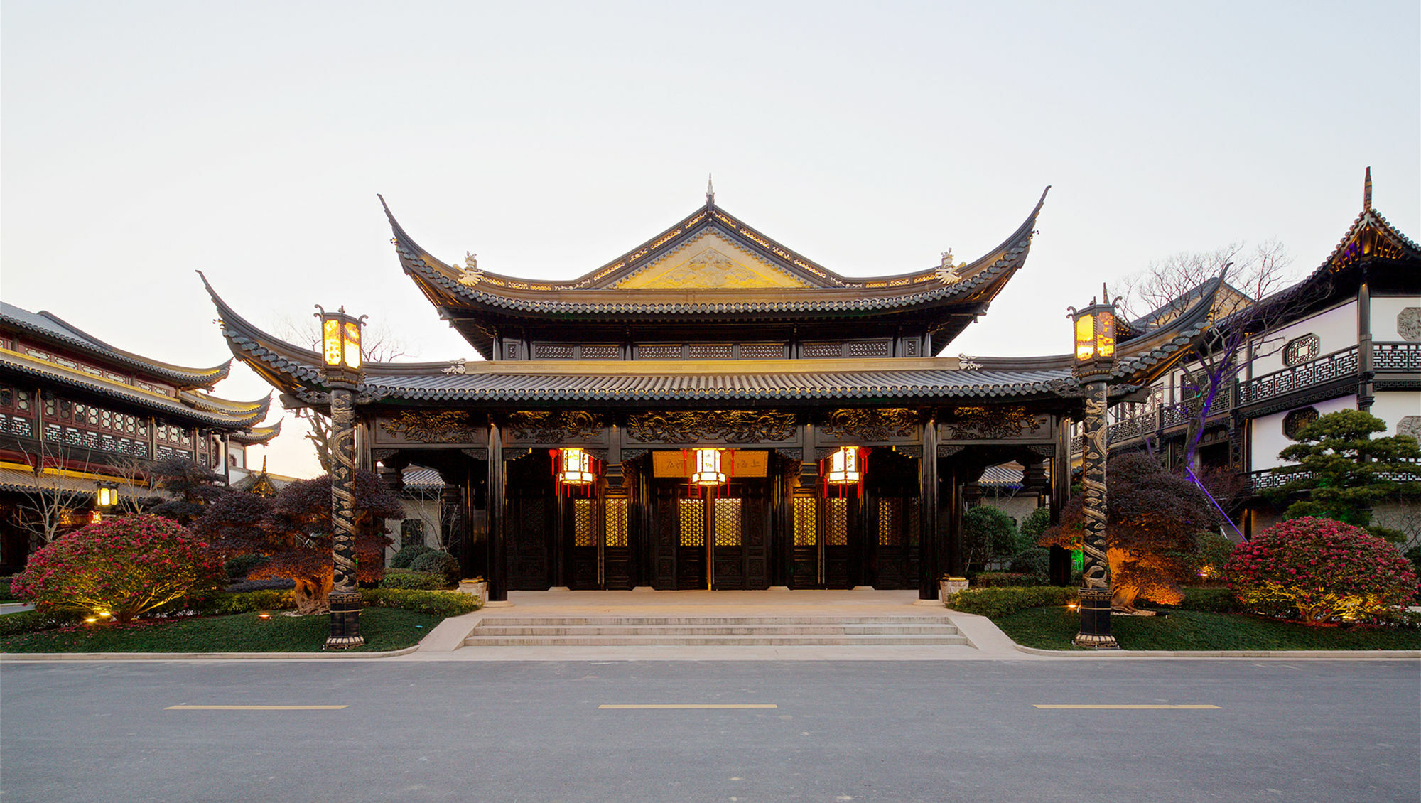 Royal Garden Hotel Shanghai-Free Shuttle To And From Disney & Pvg & Close Metro Line2 Easy To Sha New Expo Xangai Exterior foto