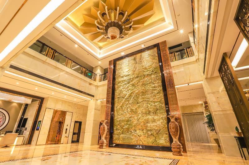 Royal Garden Hotel Shanghai-Free Shuttle To And From Disney & Pvg & Close Metro Line2 Easy To Sha New Expo Xangai Exterior foto