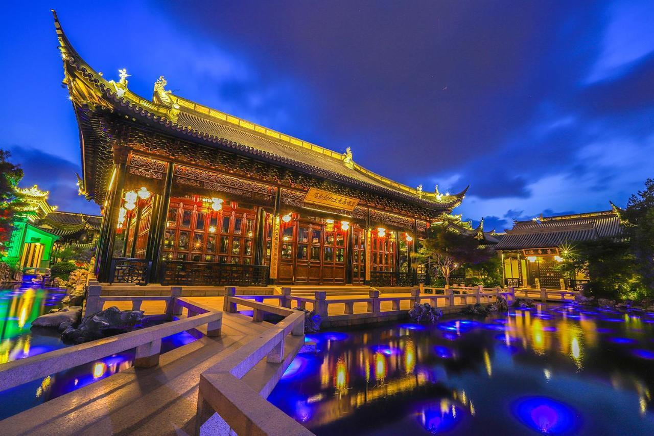 Royal Garden Hotel Shanghai-Free Shuttle To And From Disney & Pvg & Close Metro Line2 Easy To Sha New Expo Xangai Exterior foto